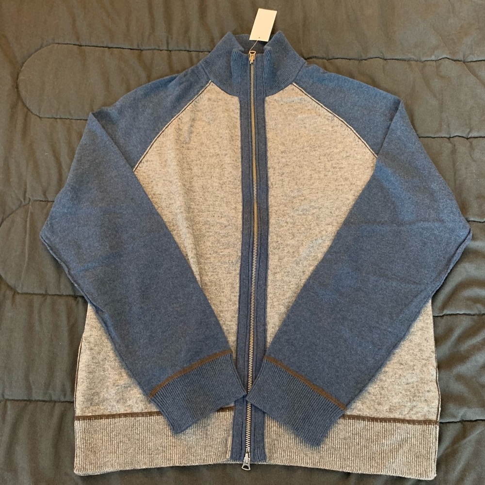 Men’s Gap Zip-up Sweater size L